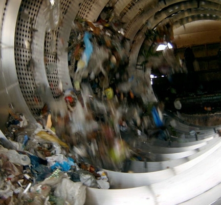 Scaffalatura a tamburo di setaccio dei rifiuti verdi per il compost all'interno del separatore gravitazionale