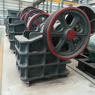 Granito di magnesio di maglia mobile Mini Stone Rock Crusher 250x400 con 0-300 Discharge Size