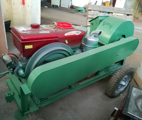 400 kg frantumatore/macchina da taglio/macinatrice di cereali dotata di pezzi di ricambio martello