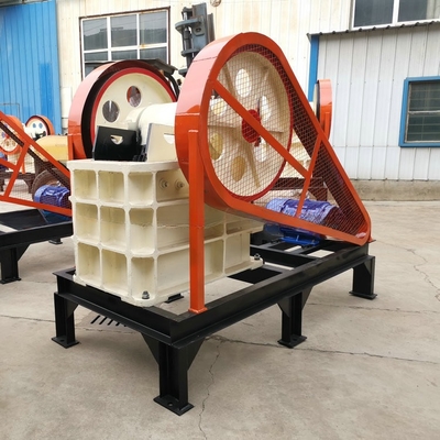 Motore a corrente alternata 1-5tph Piccolo motore portatile diesel Mobile Rock Crushing Machine Capacità 1-280t/h