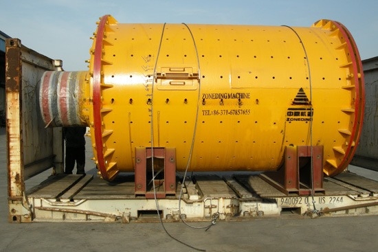 Fornitura da parte del venditore 900*1800 Molino a sfere di minerale d'oro con rivestimento in ceramica