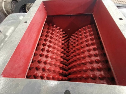 Macchine per la frantumazione a rulli a doppia marcia per il 2022 2PGC-500x750 Manganese/Zinc/Nickel/Ferro