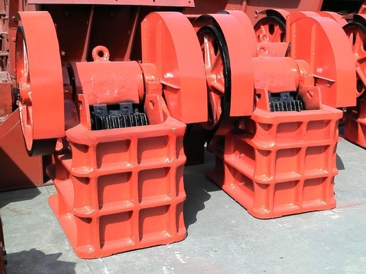 Stone Rock Mini portabile motore diesel Maciatore di mascella Capacità 1-500t/h Dimensione scarica 0-300
