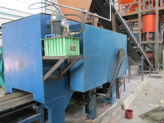 Minore del 18% di umidità del materiale Macchina per la fabbricazione di brichette in polvere di carbone con pressa idraulica
