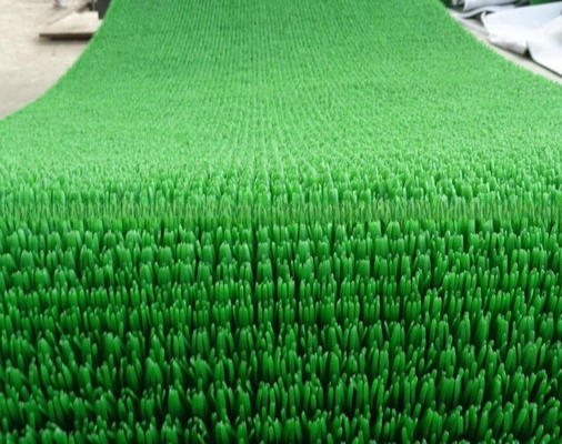Tappeto minerario di erba verde di plastica con elevato tasso di recupero e guida all'installazione