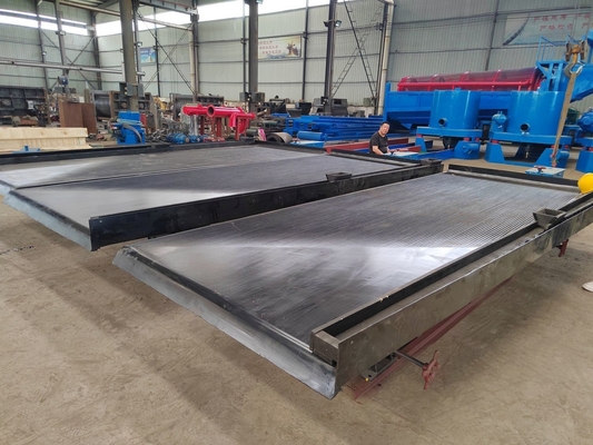 150 KG Capacità attrezzature per l'estrazione dell'oro Tavola agitata con installazione professionale