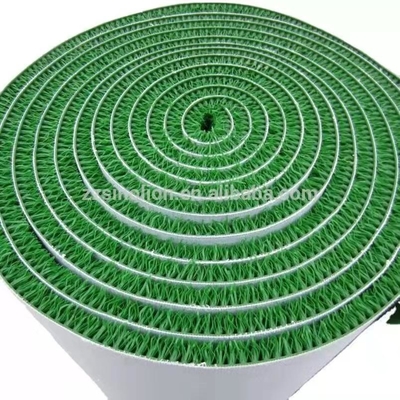 Sluice Box Gold Mining Alluvial Gold Sand Gold Processing Grass Carpet per la pubblicità